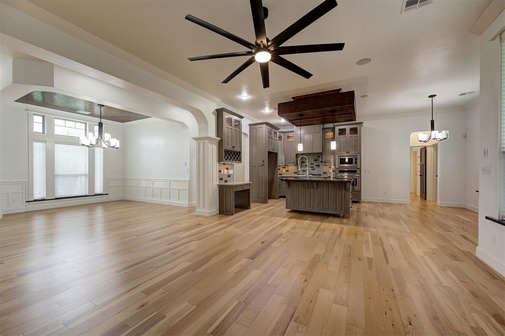 5970 Woodridge Circle