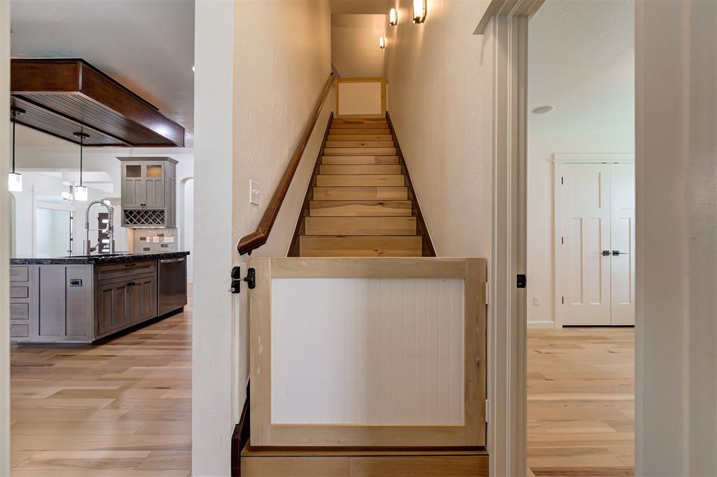 5970 Woodridge Circle