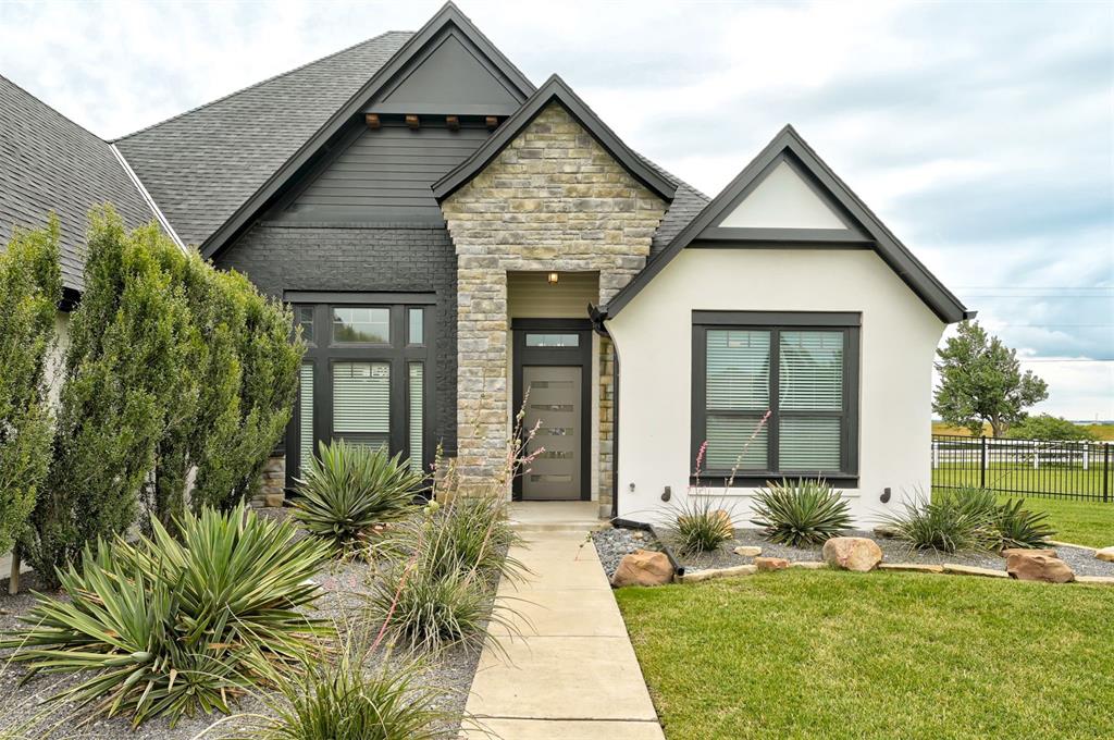 5970 Woodridge Circle