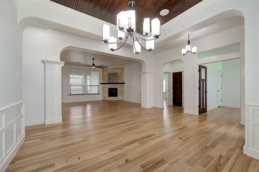 5970 Woodridge Circle