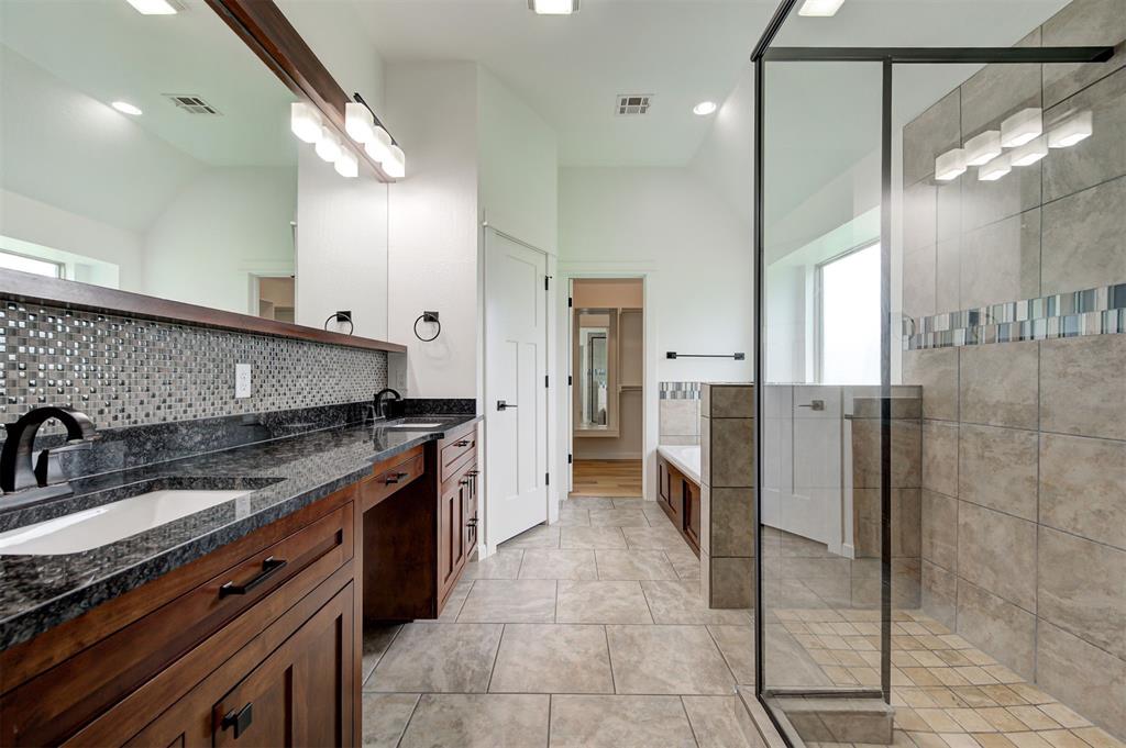 5970 Woodridge Circle