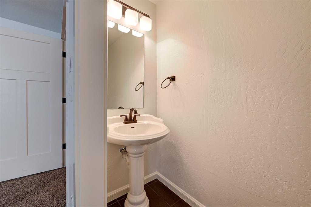 5970 Woodridge Circle
