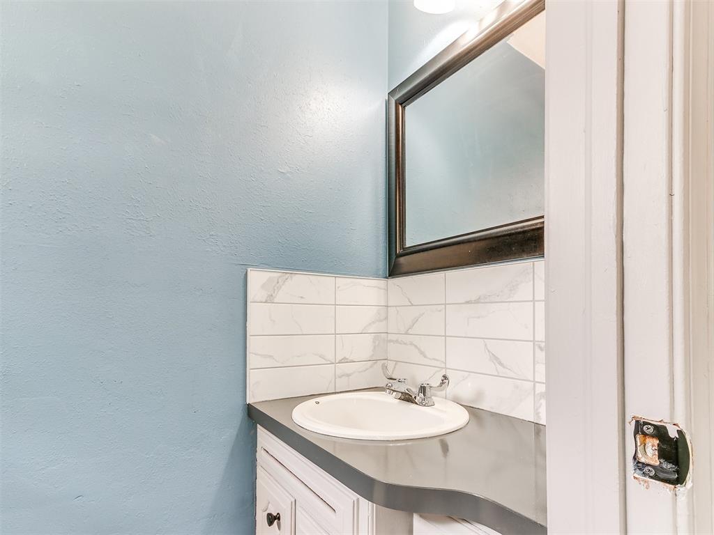 947 NW 2nd Street