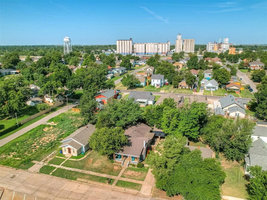 1012 S Williams Avenue