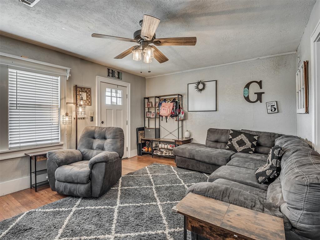 1012 S Williams Avenue