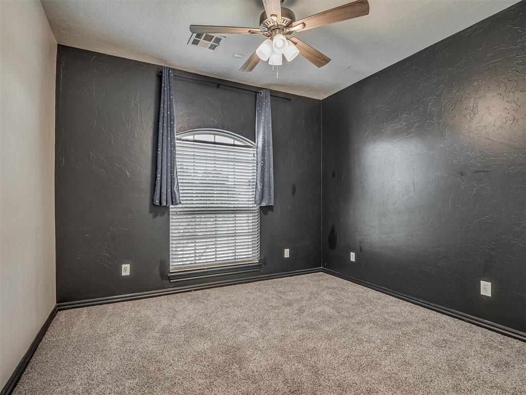 1136 Glen Eagles Court