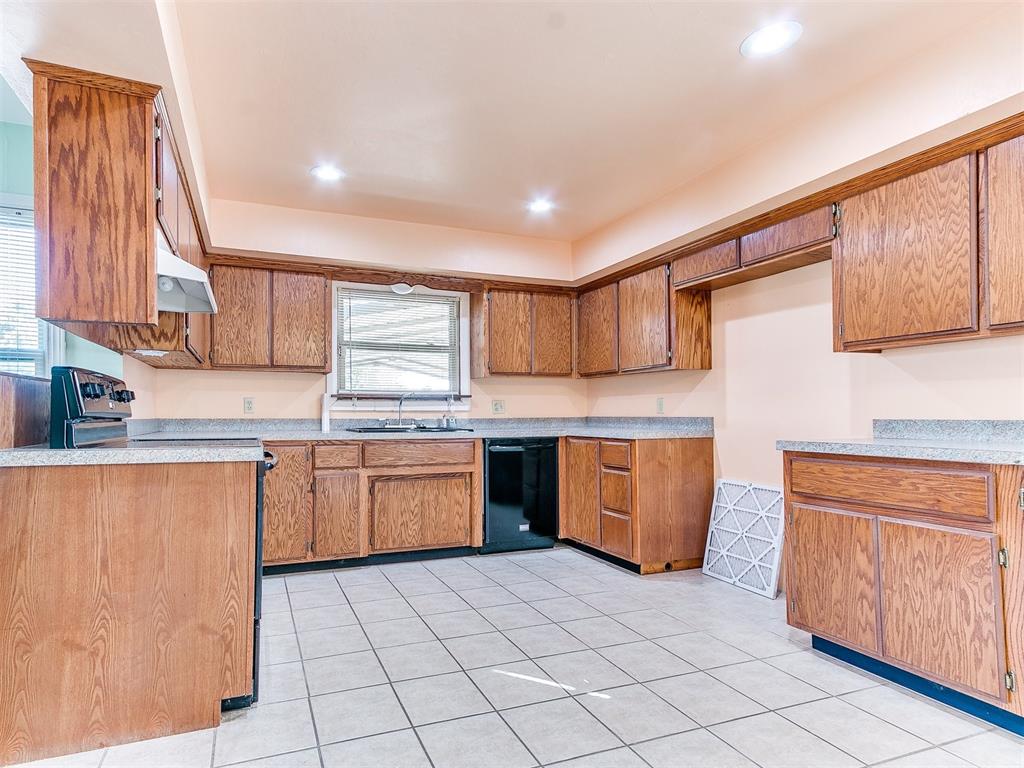 2532 NW 38th Street