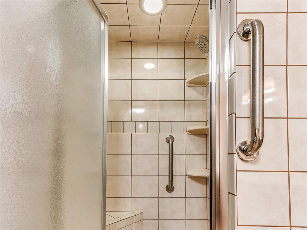 2532 NW 38th Street