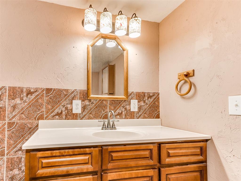 2532 NW 38th Street