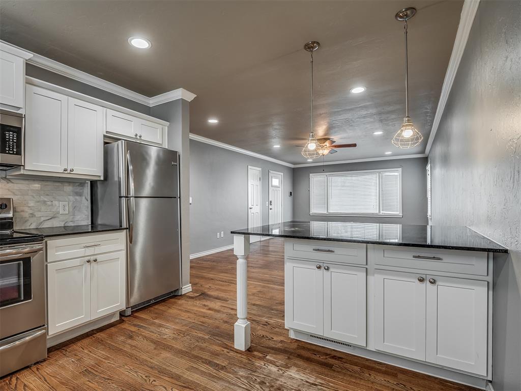 1123 S 7th Street