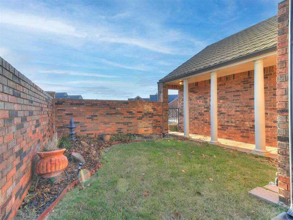 11801 Springhollow Road