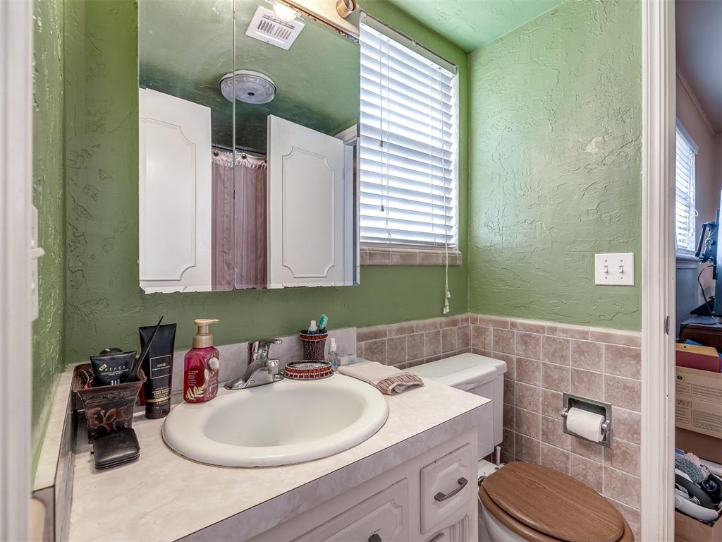 4612 NW 35th Street