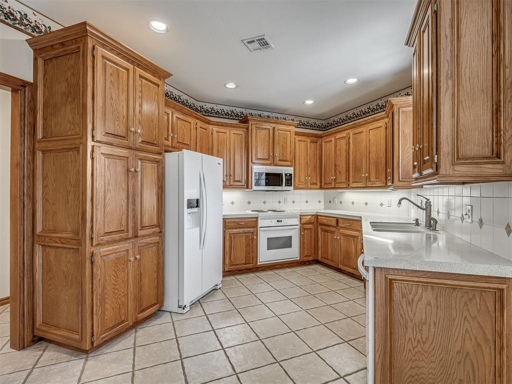 2800 Durland Drive