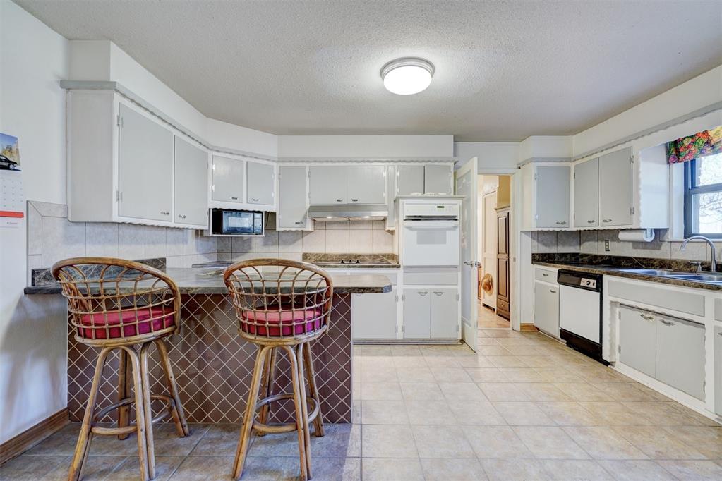 8013 NW 27th Street