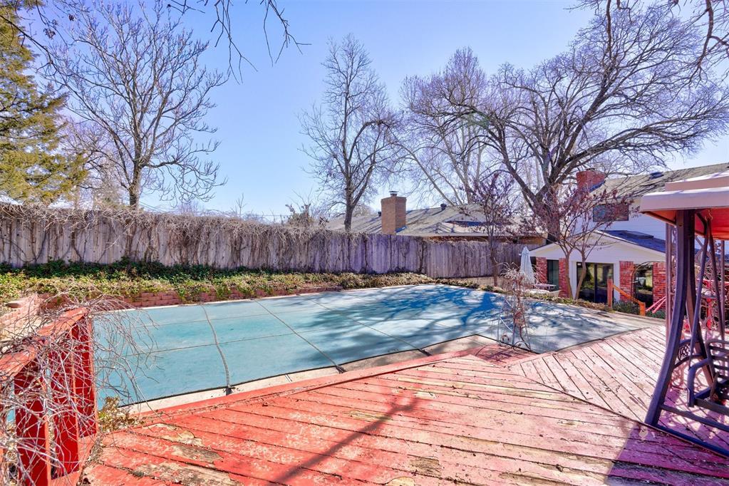 8013 NW 27th Street