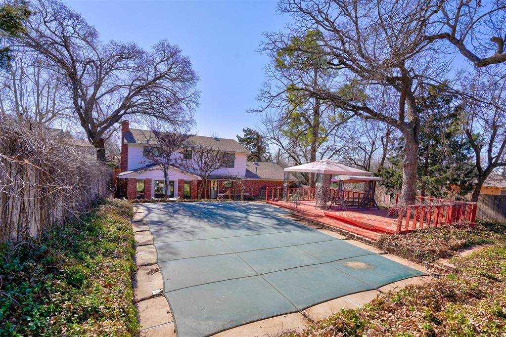 8013 NW 27th Street