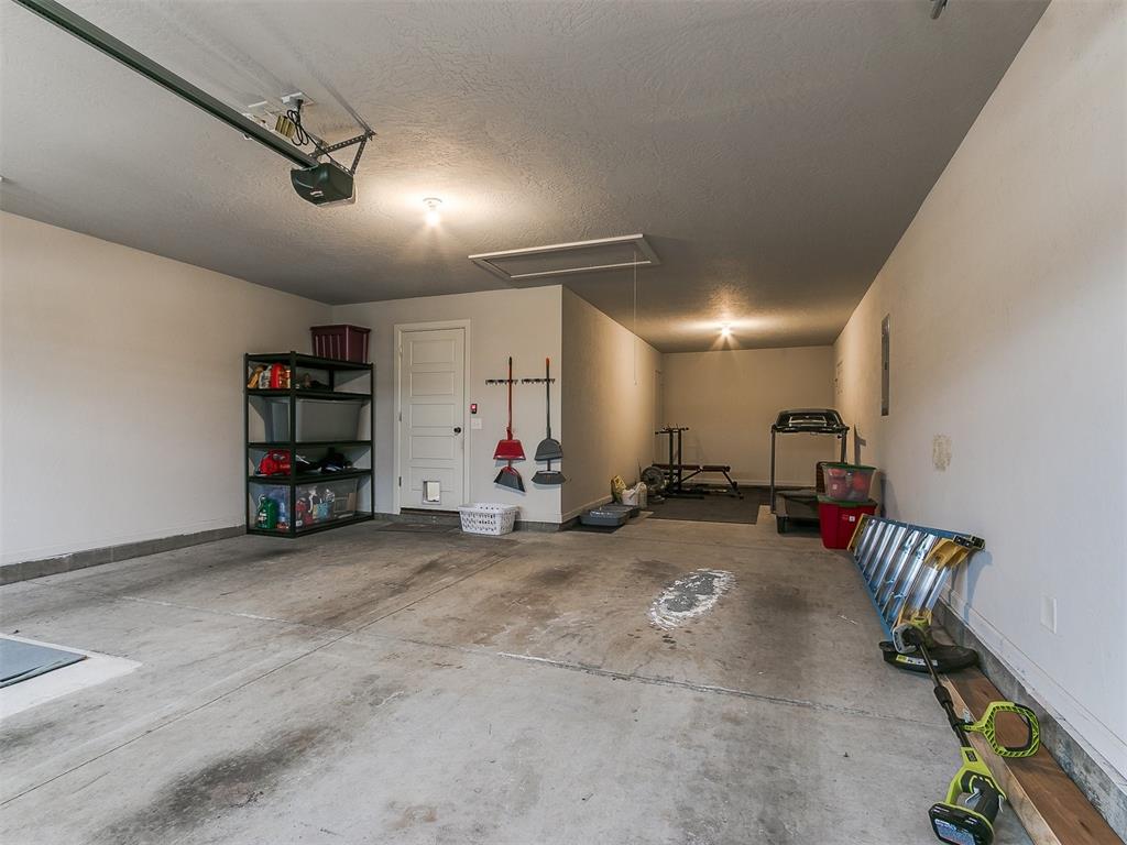 6513 NW 150th Terrace