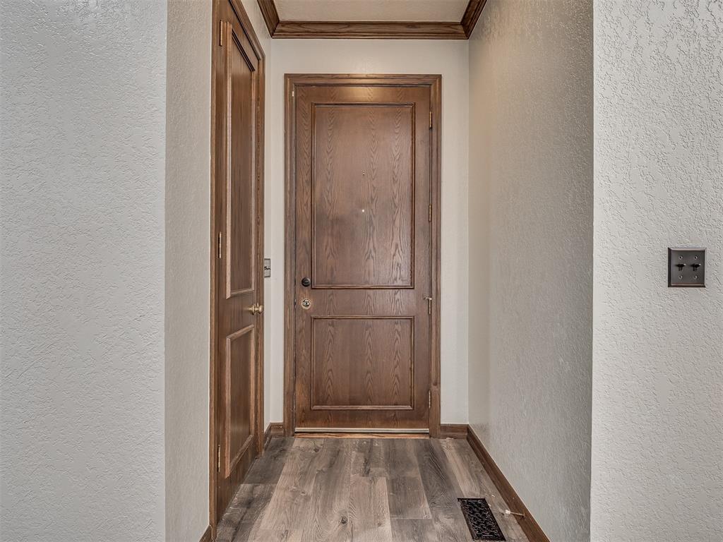 2100 Cobblestone Court Unit: 101