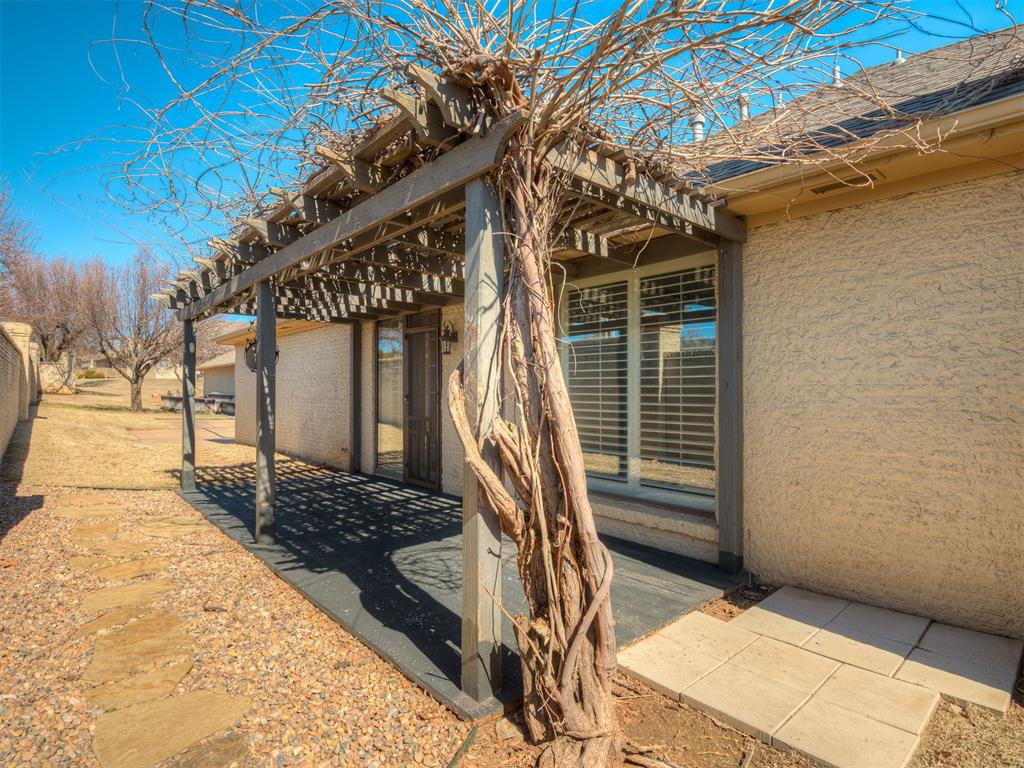 2100 Cobblestone Court Unit: 101