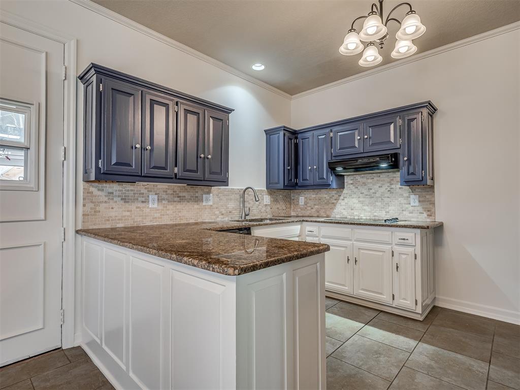 2100 Cobblestone Court Unit: 101