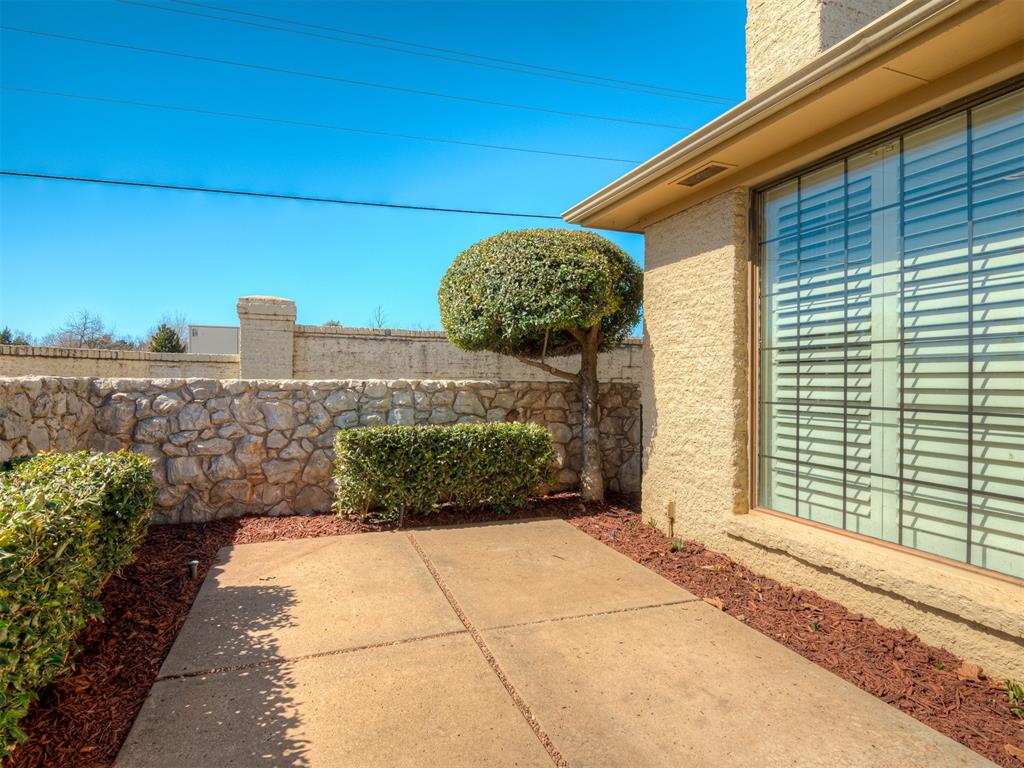 2100 Cobblestone Court Unit: 101
