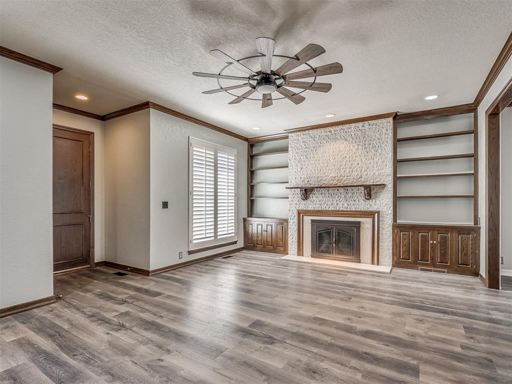 2100 Cobblestone Court Unit: 101