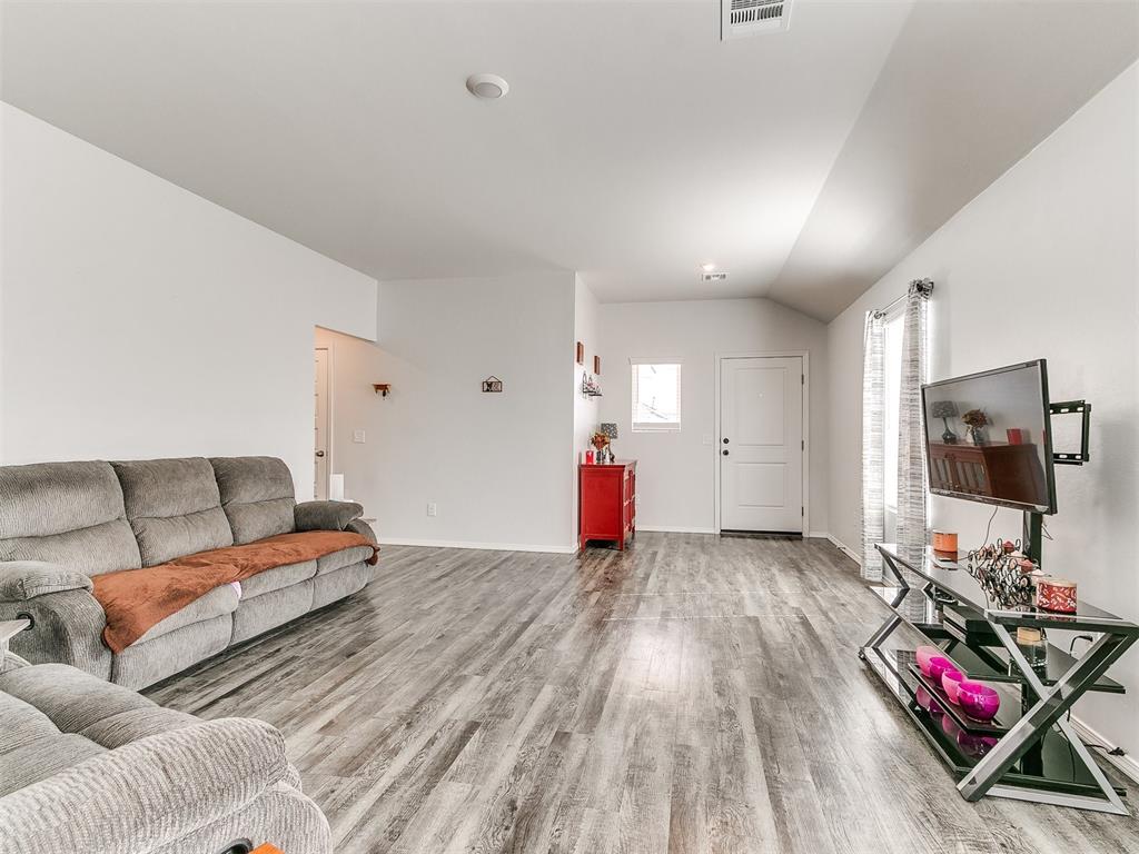 1208 Clydesdale Drive