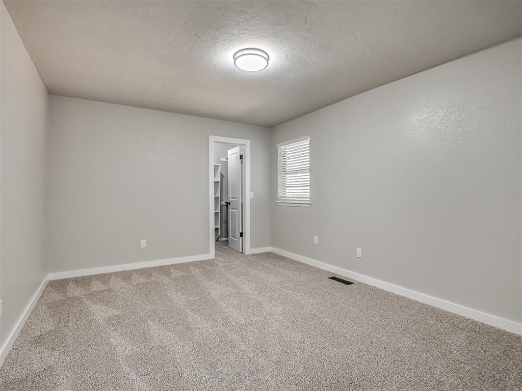 1106 W Dorchester Way