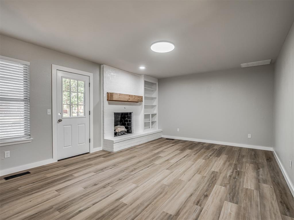 1106 W Dorchester Way