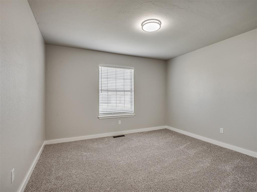 1106 W Dorchester Way