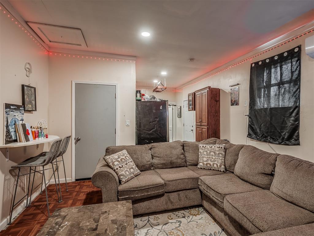 4306 Sunnylane Circle