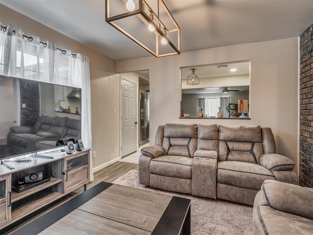 4306 Sunnylane Circle