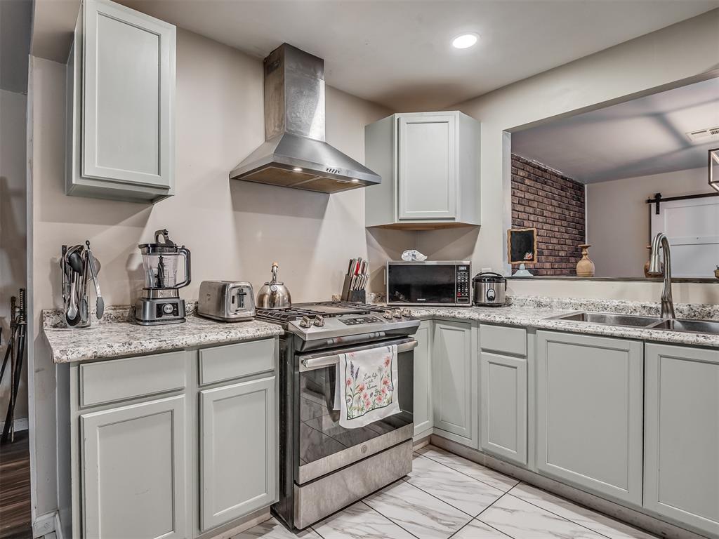 4306 Sunnylane Circle