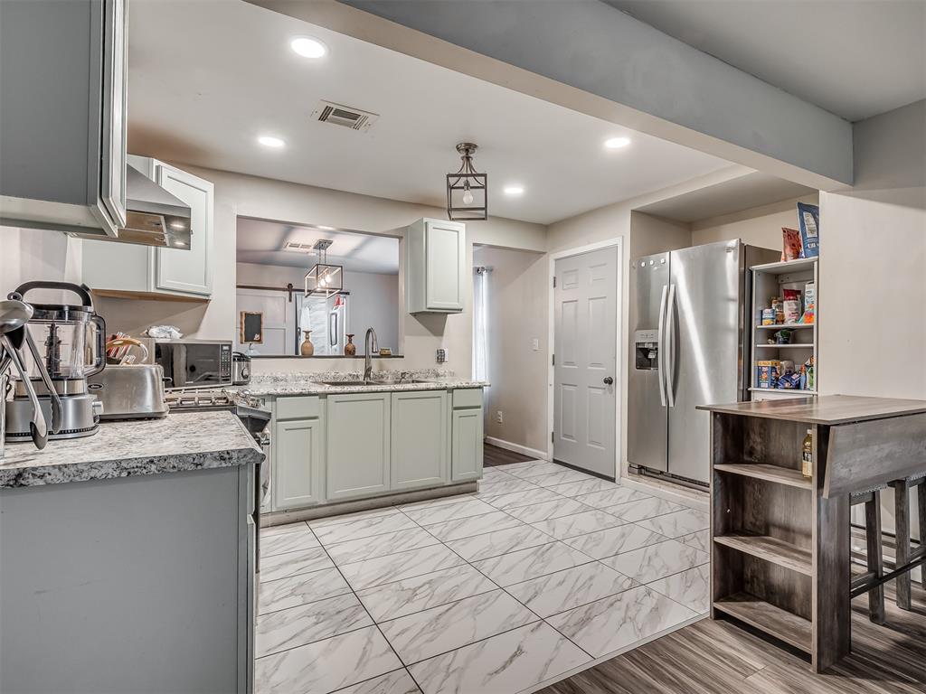 4306 Sunnylane Circle