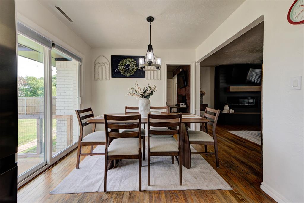 2805 SW 54th Place