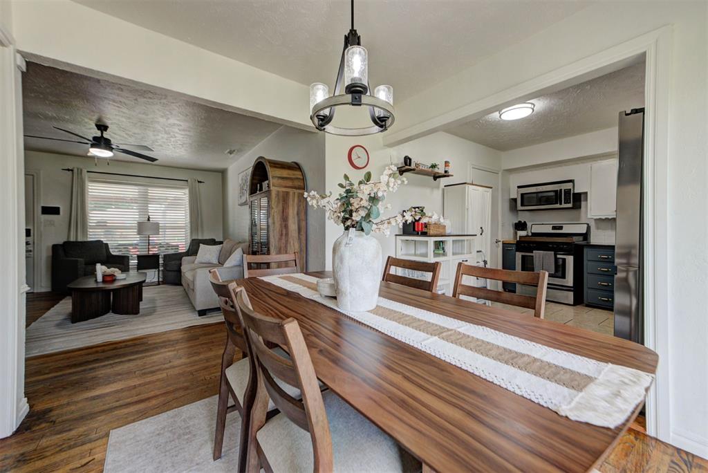 2805 SW 54th Place