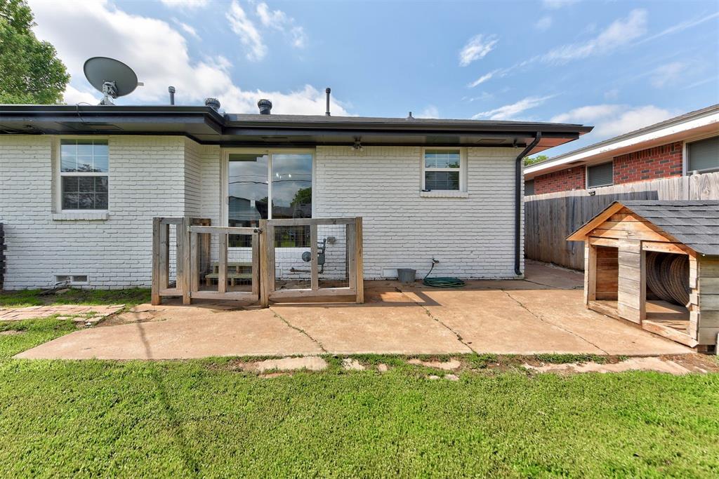 2805 SW 54th Place