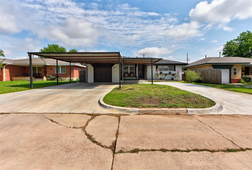 2805 SW 54th Place