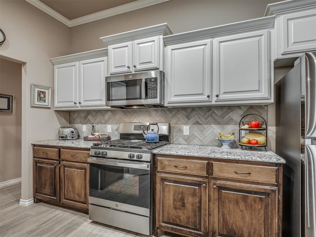 2204 Cale Cove