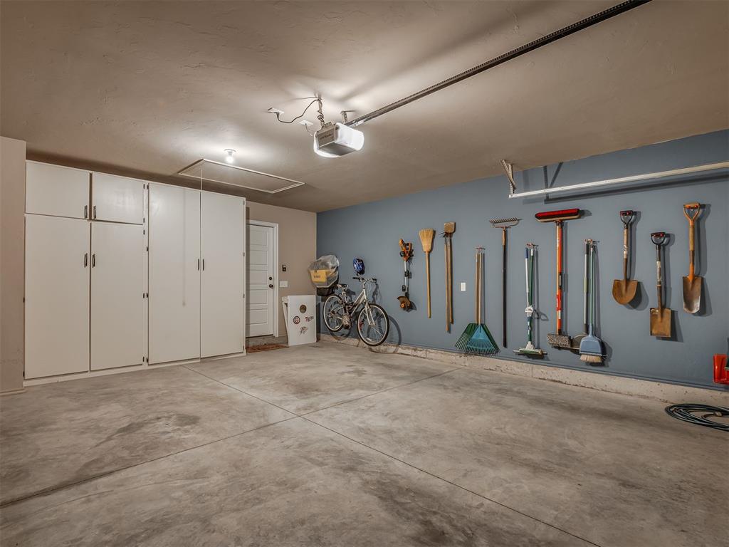 2204 Cale Cove