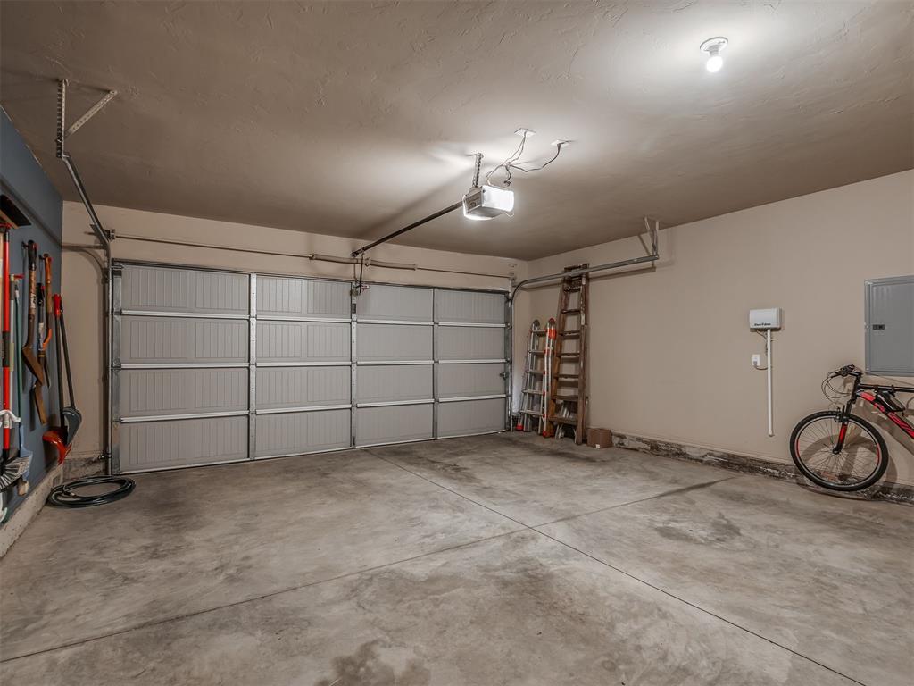 2204 Cale Cove