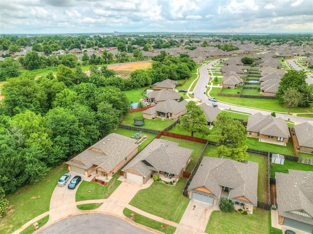 2204 Cale Cove
