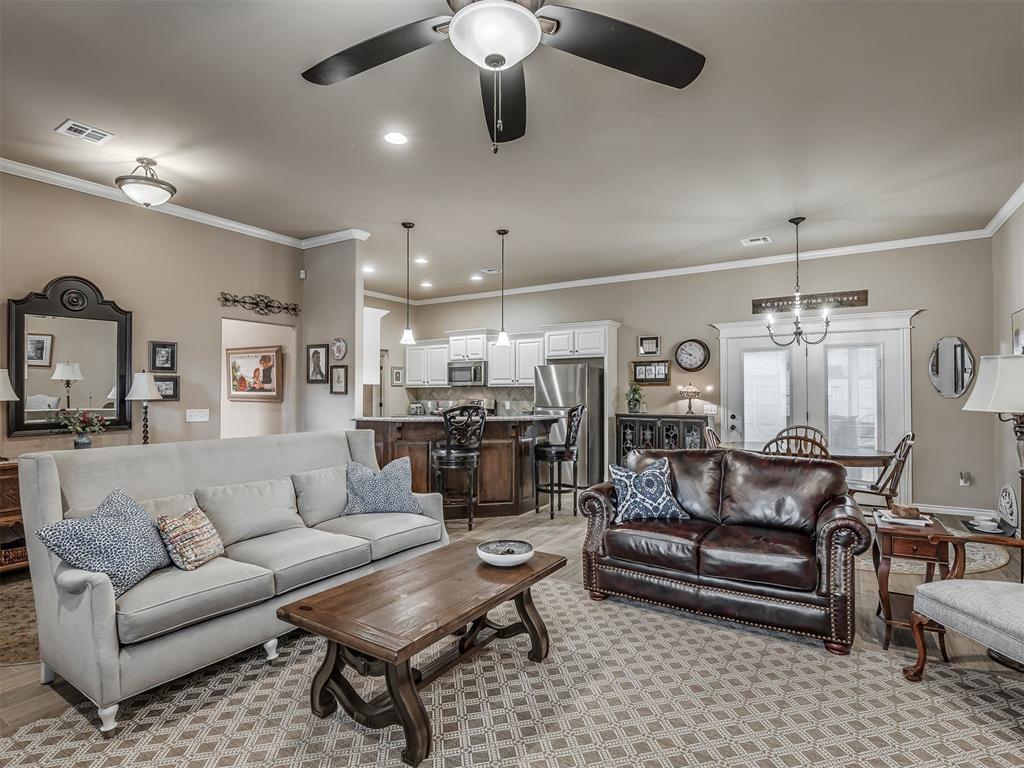 2204 Cale Cove