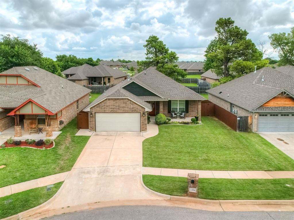 2204 Cale Cove