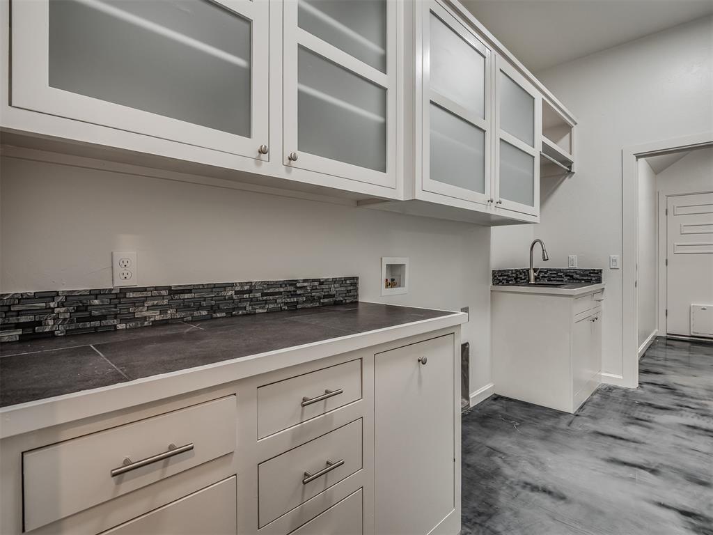 3604 Valley Creek Circle