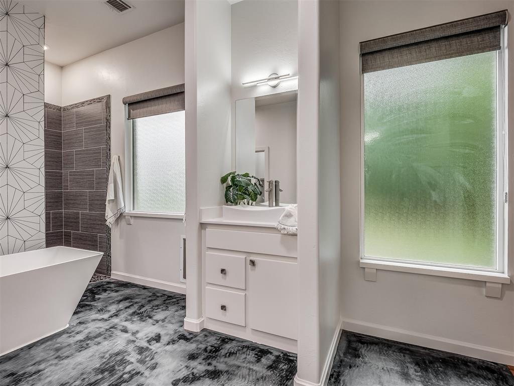 3604 Valley Creek Circle