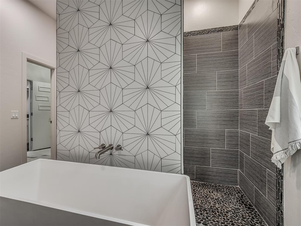 3604 Valley Creek Circle