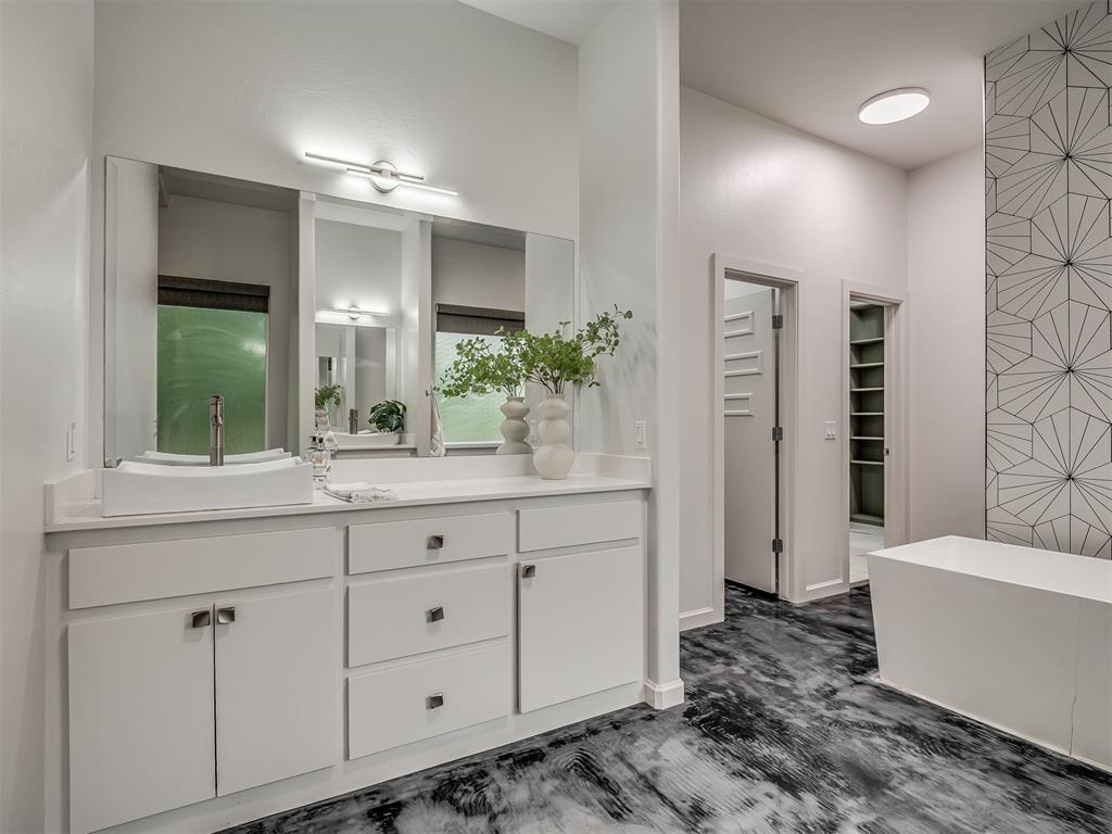 3604 Valley Creek Circle