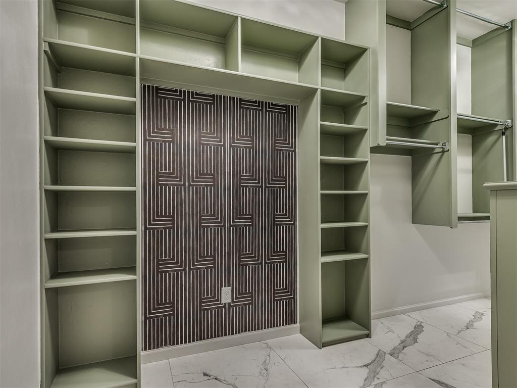 3604 Valley Creek Circle