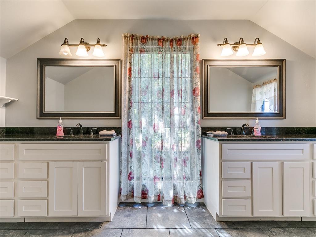 4500 Valley View Lane